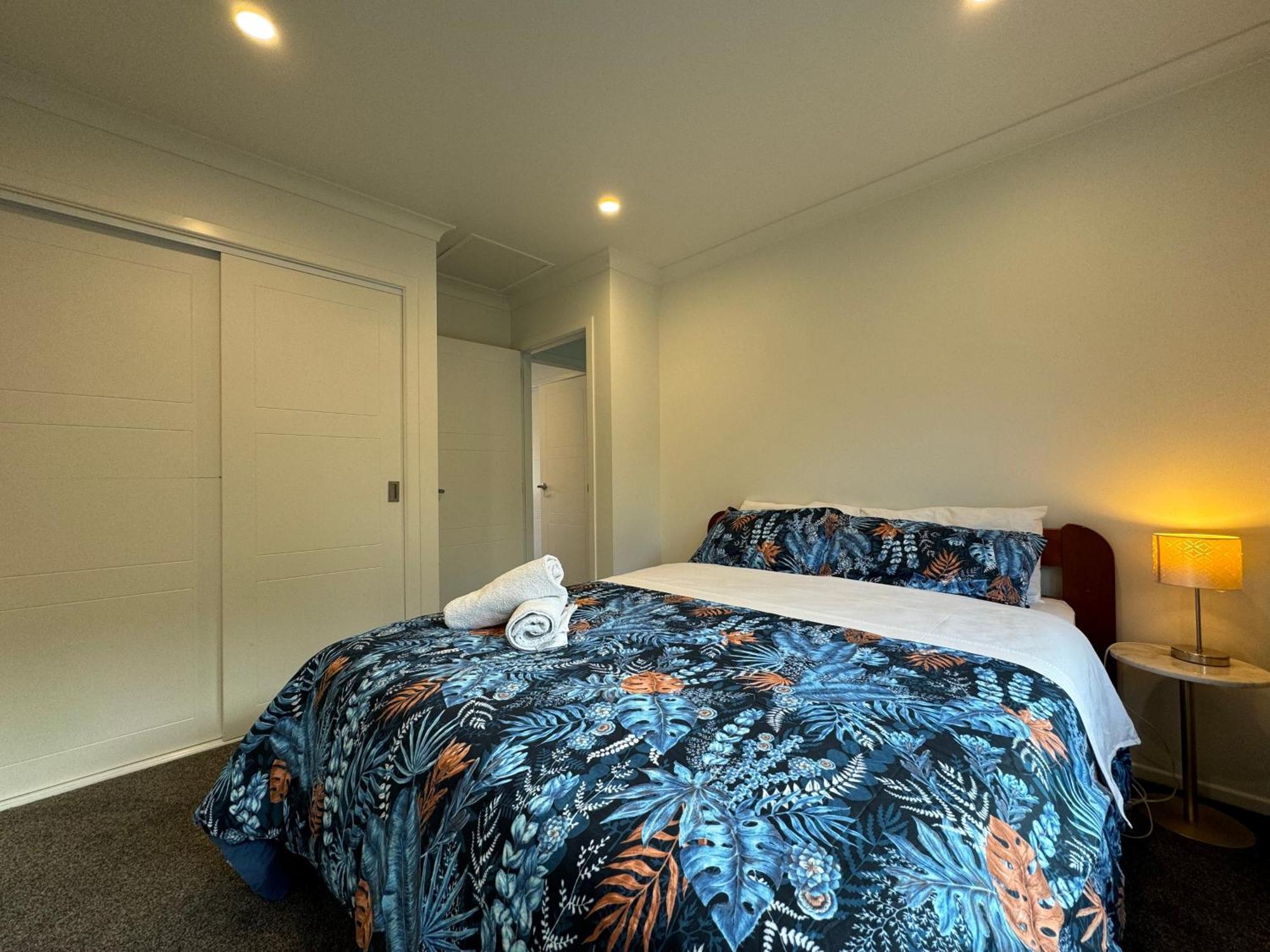 No Party Allowed, Entire Brand New 3 Bedroom Townhouse, Free Unlimited Fibre Wifi And Free Parking Wellington Exterior foto