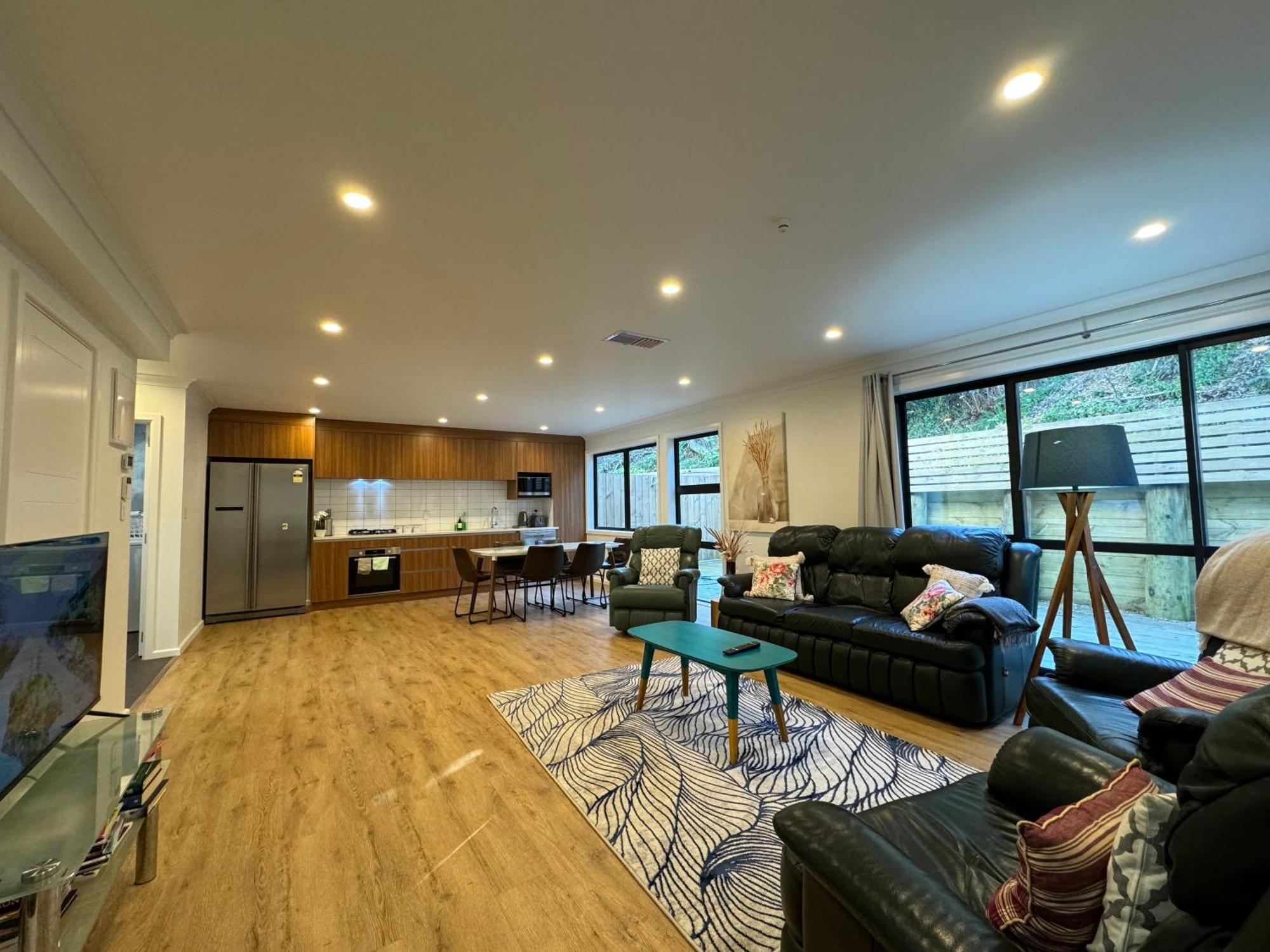 No Party Allowed, Entire Brand New 3 Bedroom Townhouse, Free Unlimited Fibre Wifi And Free Parking Wellington Exterior foto