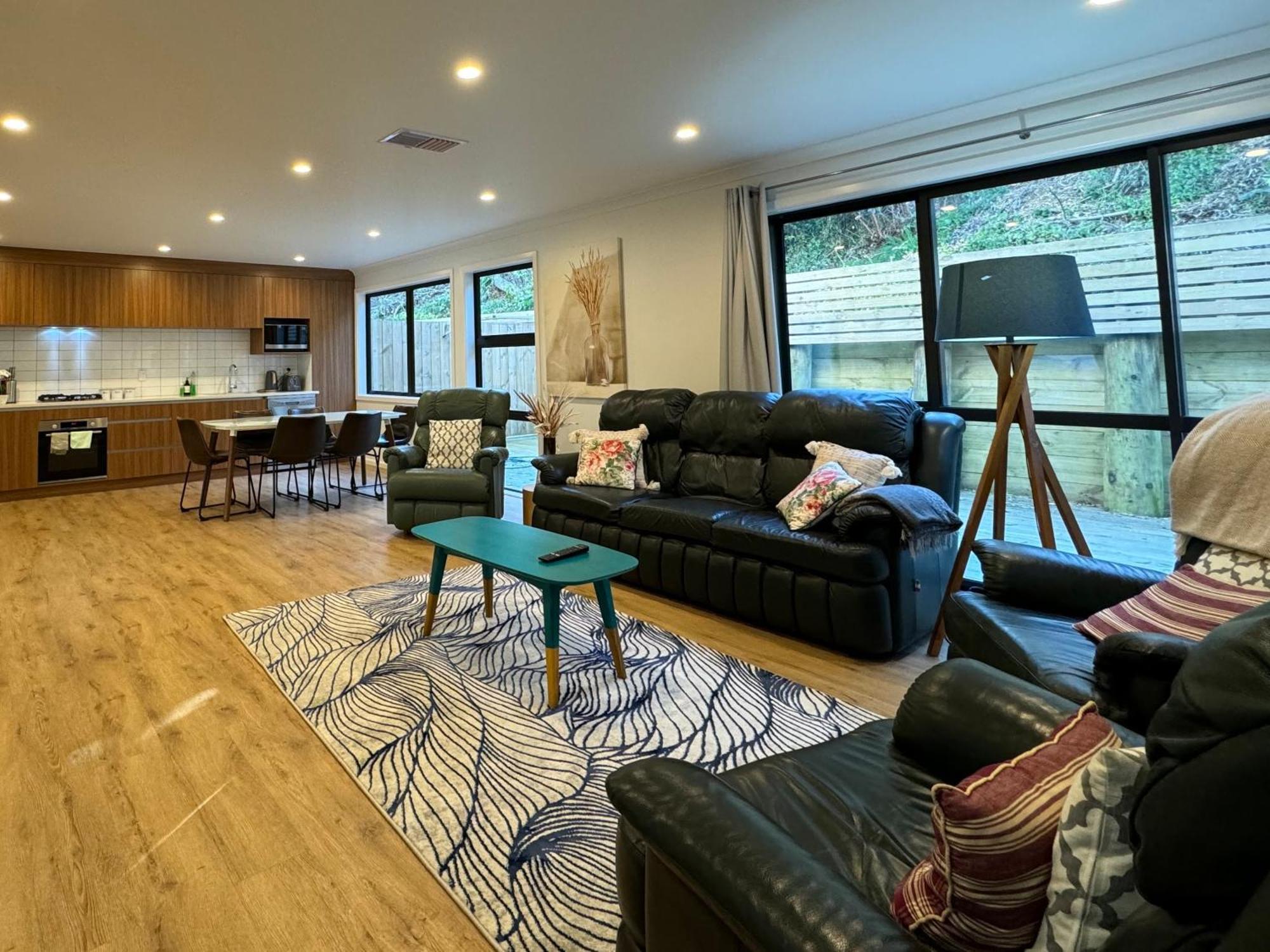 No Party Allowed, Entire Brand New 3 Bedroom Townhouse, Free Unlimited Fibre Wifi And Free Parking Wellington Exterior foto
